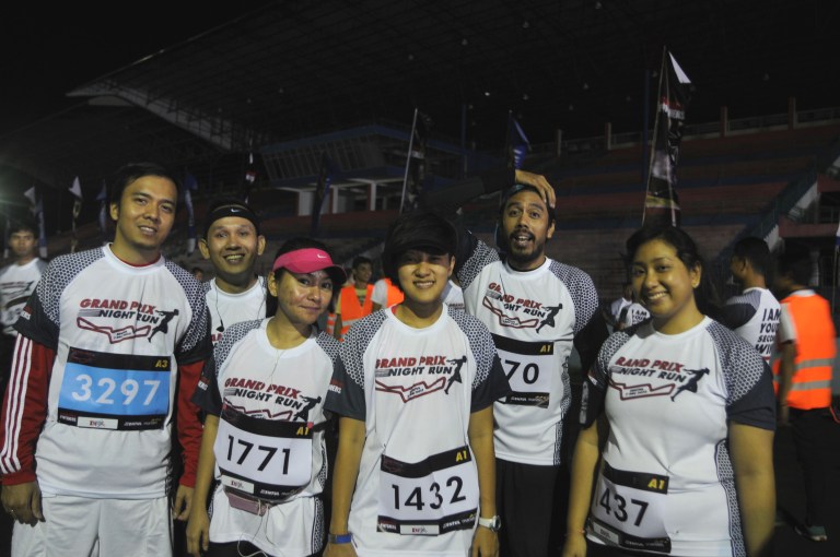 Sambil nungguin start ngapain lagi kalo ga foto-foto :D