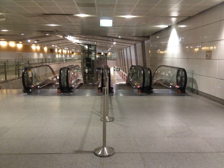 Bishan Stn jam 04.45..masih kosong :)