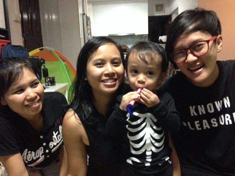 Kembaran pake baju item-item, pdhl ga janjian hehe