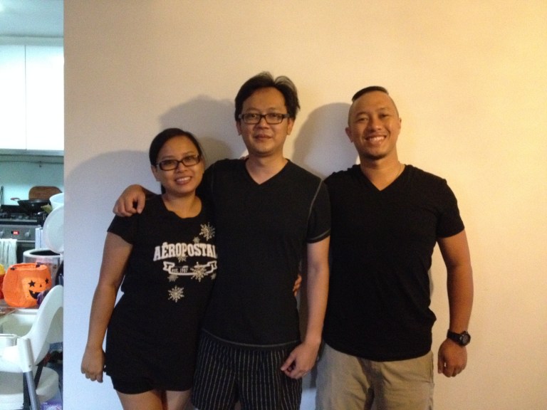 tuan rumah yang super baik :) terimakasih banyak ya Enji&Arizky! :)