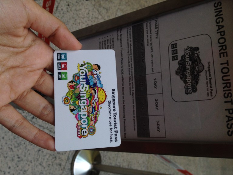 Turis banget anaknya :)