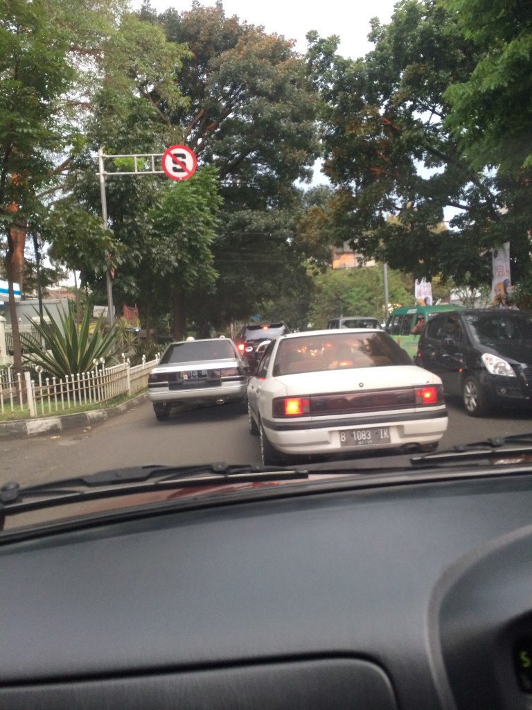 Macet gilak!